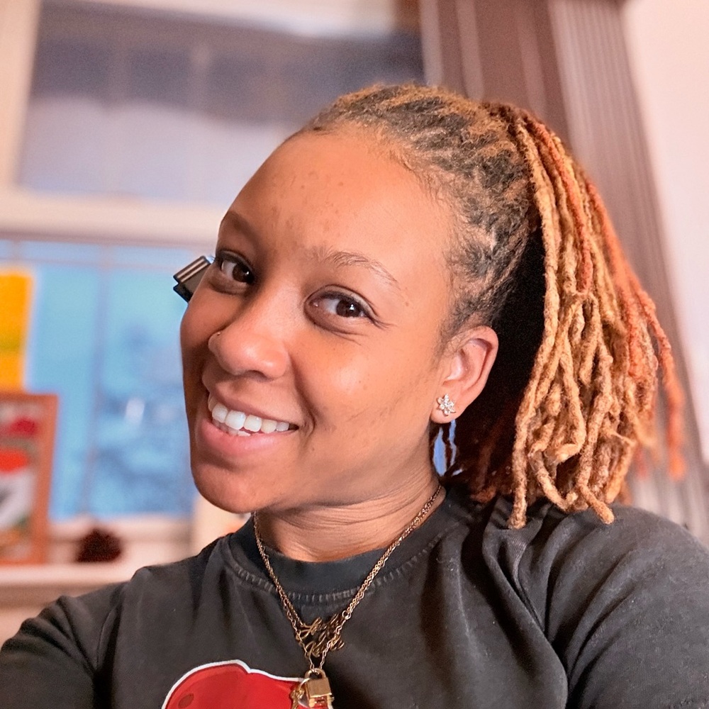 Meet your Posher, Destinee